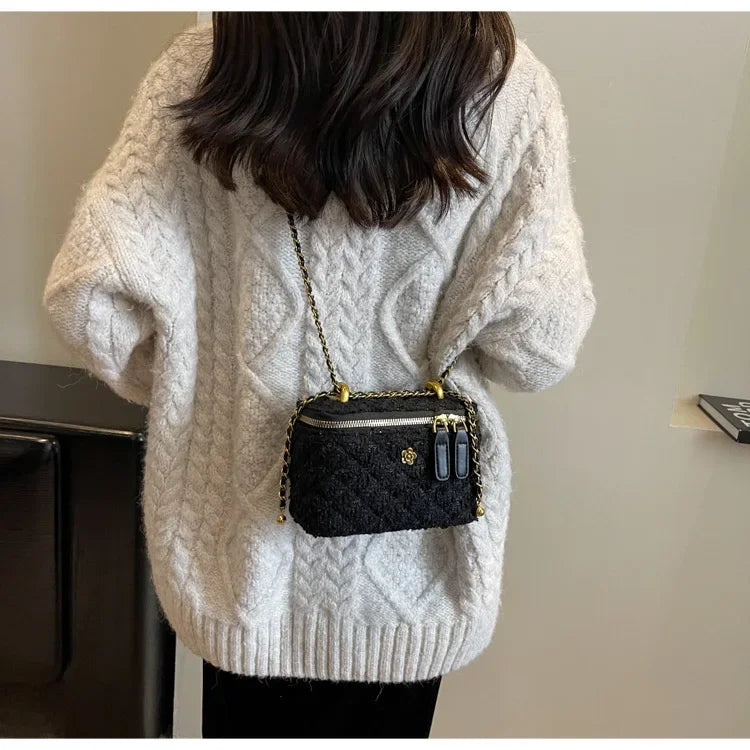 Wool Weave Knitted Crossbody Bag