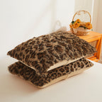 XeGe Cheetah Print Fluffy Faux Fur Duvet Cover Set, 3 Pieces Soft Plush Shaggy Fuzzy Bedding Set(1 Faux Fur Leopard Print Comforter Cover + 2 Furry Pillow Cases), Zipper Closure(King, Pink)