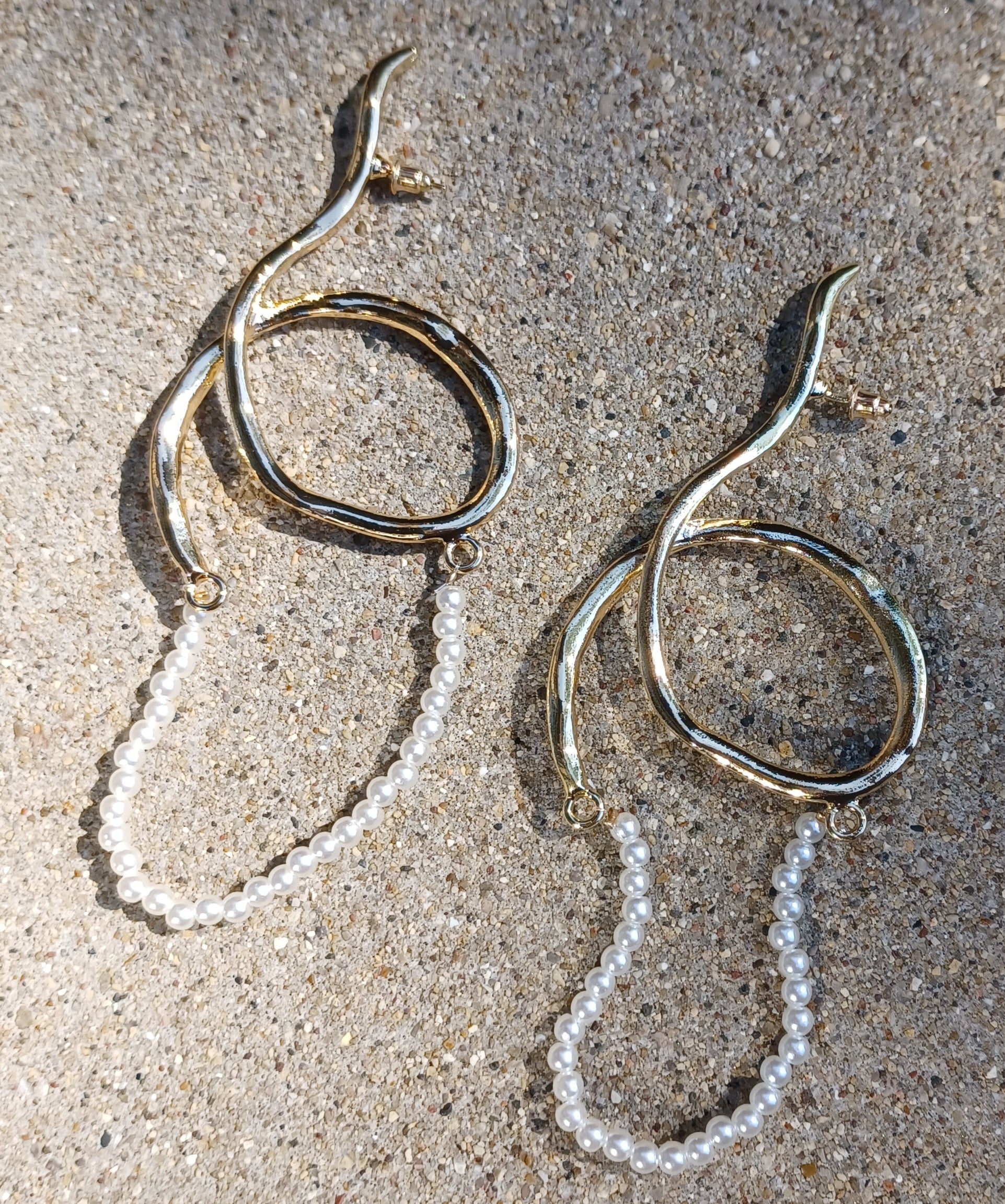 Abstract Minimalist design earrings