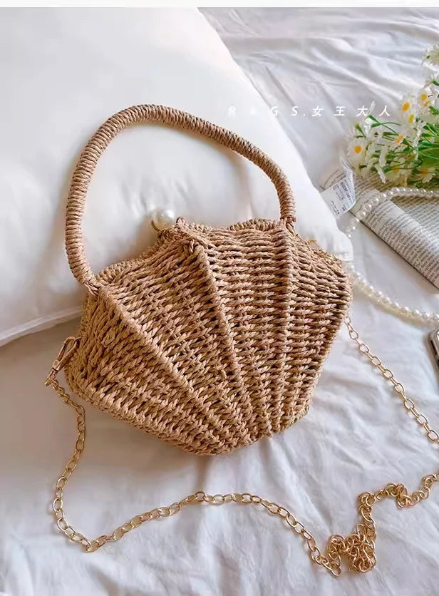 Rattan Shell Chain Messenger Bag
