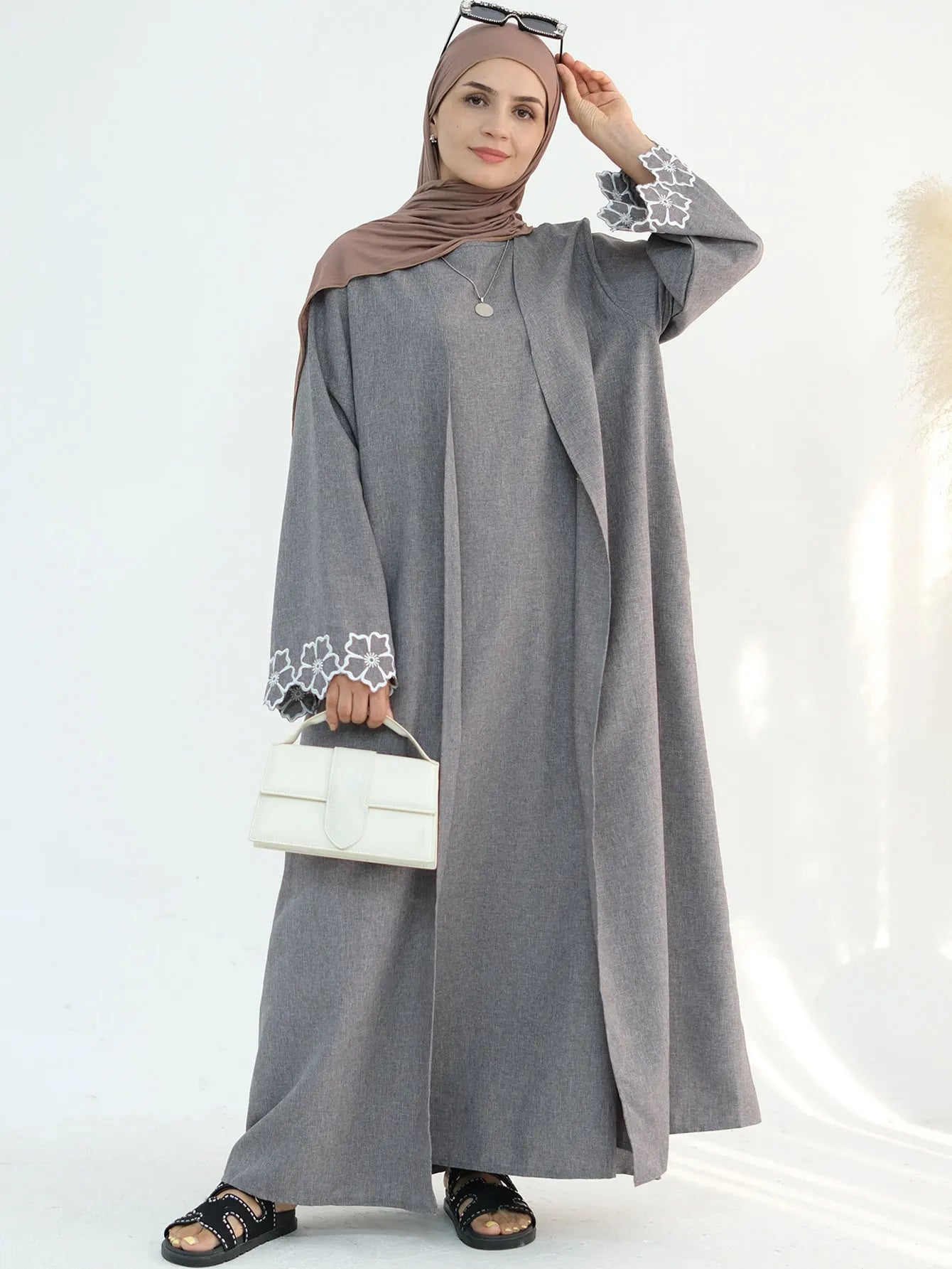 Elegant Black Open Abaya for Muslim Ladies Middle East Delicate Flower Cuff Embroidery Comfortable Outwear Clothes Eid Robes