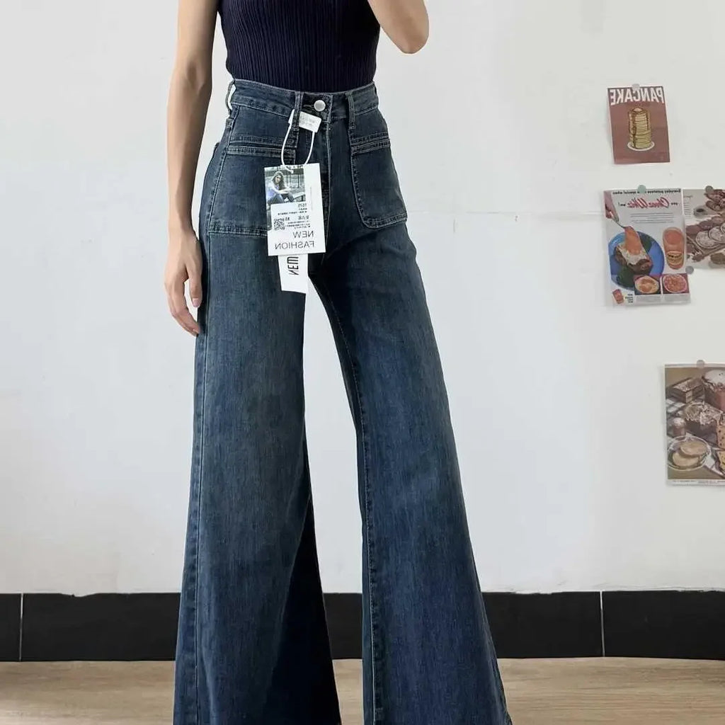 Micro-Flared Jeans