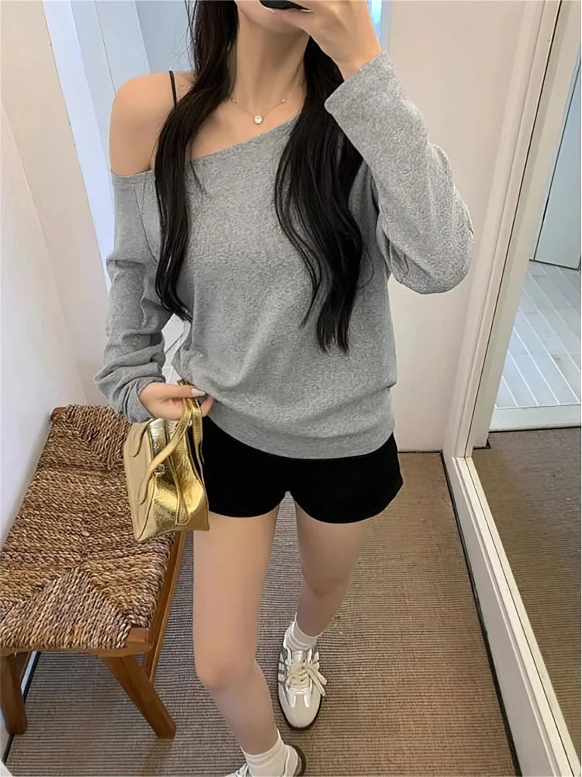 Oversize Off Shoulder Long Sleeve Tee