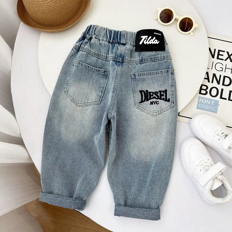 Wash Graphic Pocket Denim Jeans