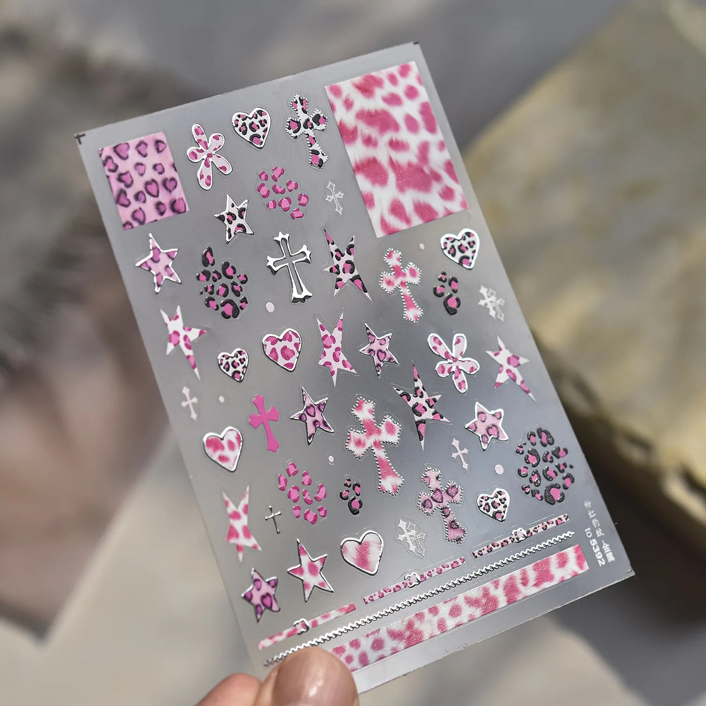 1pcs 5D Retro Leopard Print Heart-shaped Nail Art Stickers Metal Nail Sticker European and American Manicure Decorations Decals