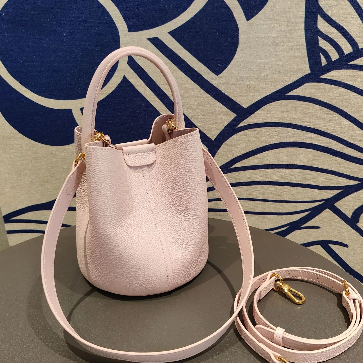 Round Bucket Tote