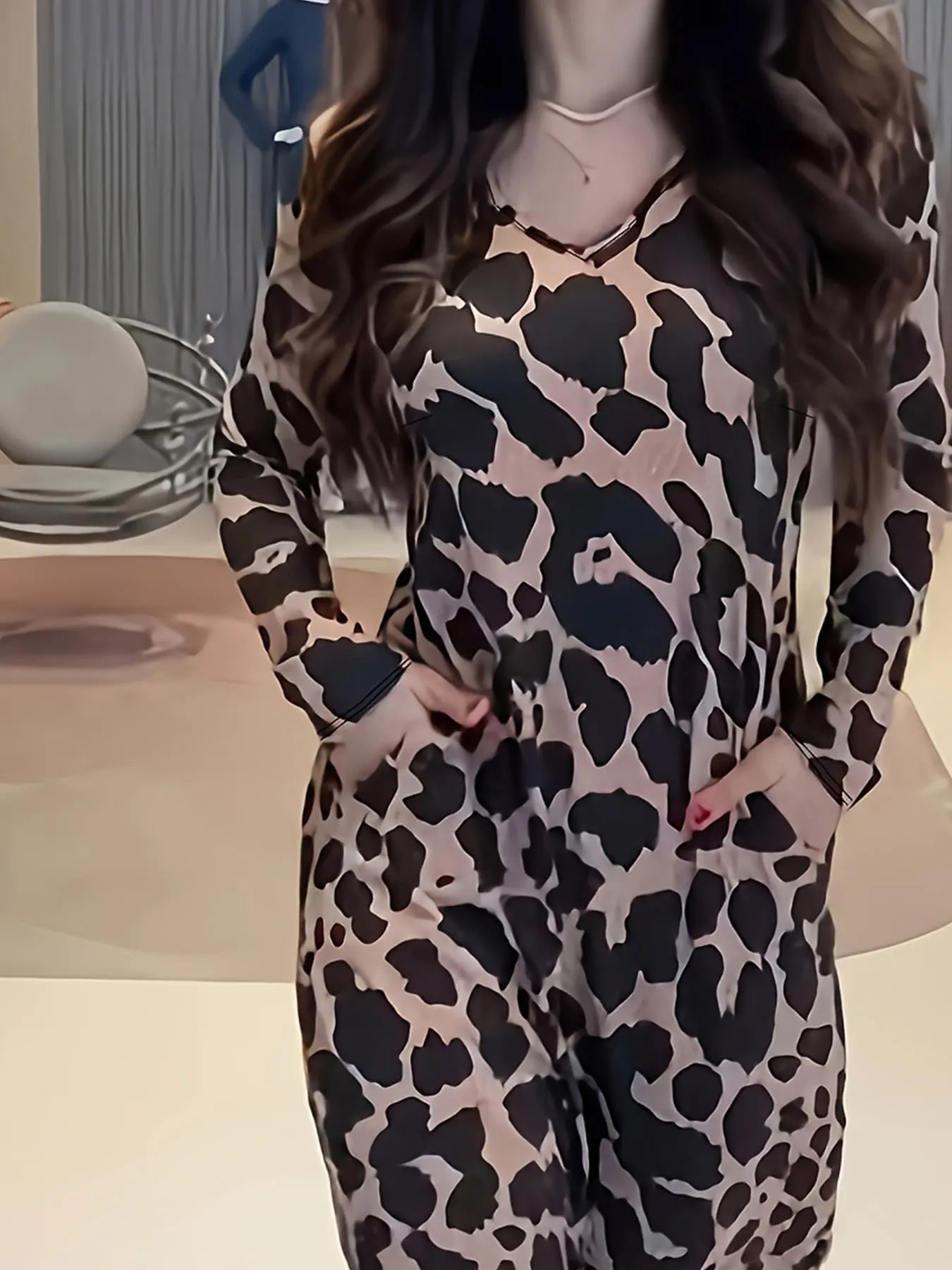 Women Plus Size Casual Leopard Print V Neck Tunic Dress with Pockets Polyester Knit Fabric, Slight Stretch Spring Season