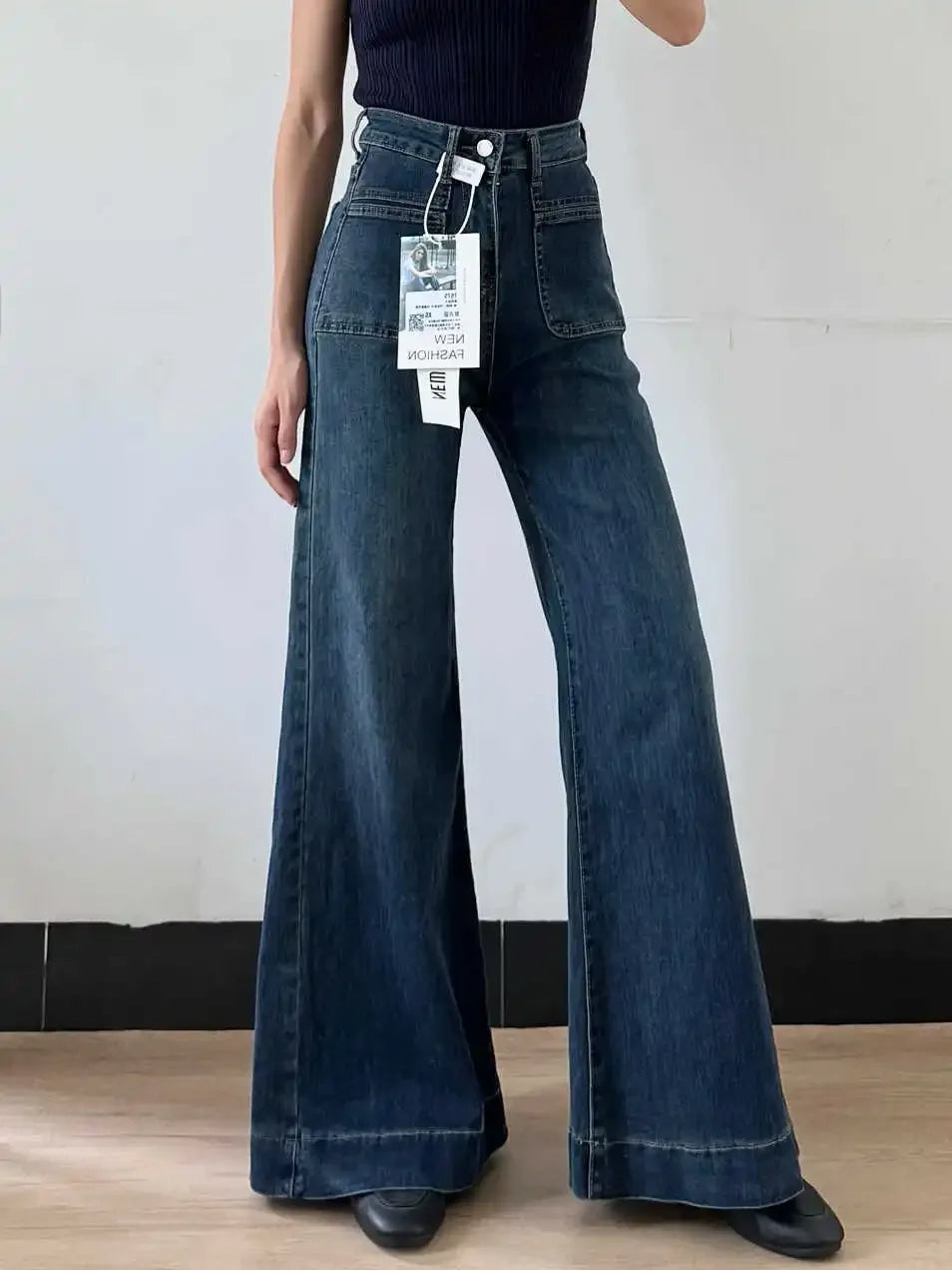 Micro-Flared Jeans