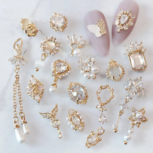 10Pcs Zircon Pendant Luxury Nail Art Charms 3D Gold Metal Nail Crystal Shinying Diamond Flowers/Butterlfy Manicure Accessories