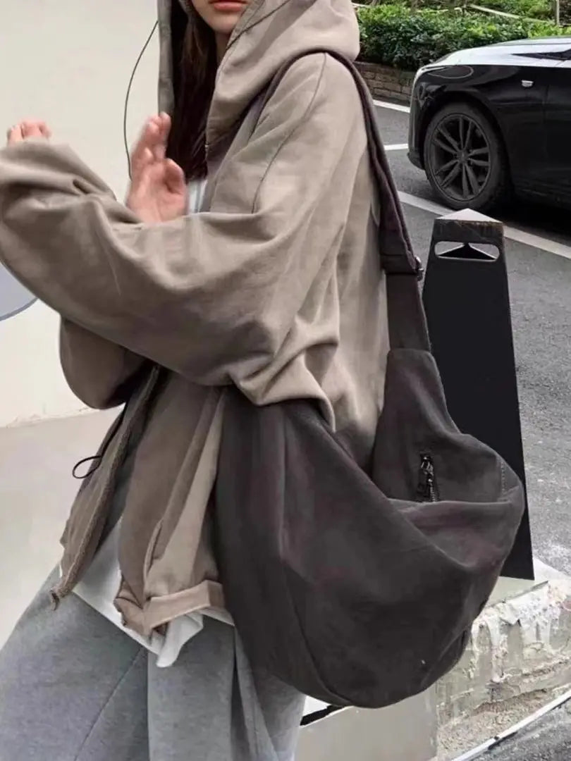 Oversized Slouchy Street Crossbody