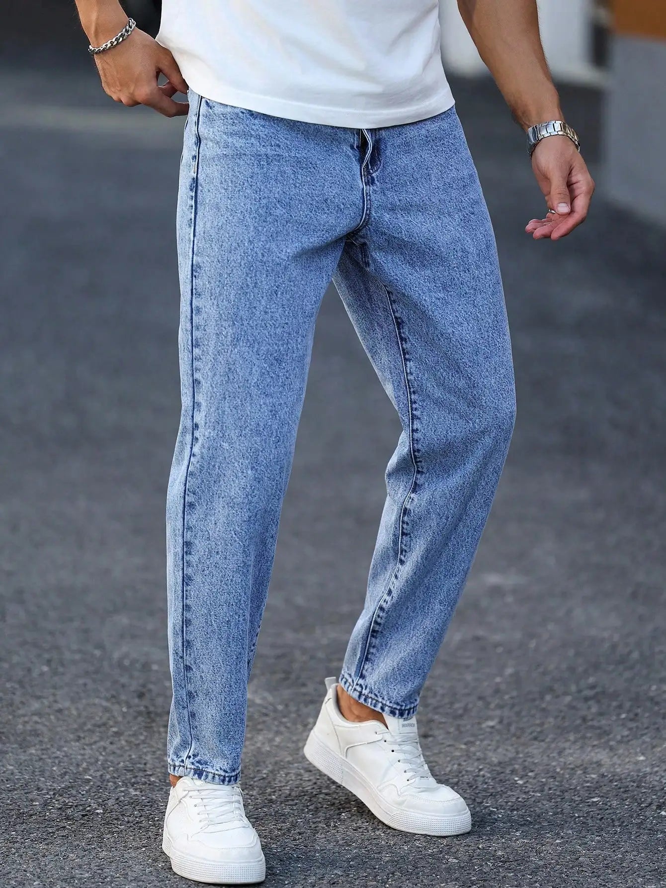 Relaxed Fit Tapered Acid Wash Jeans