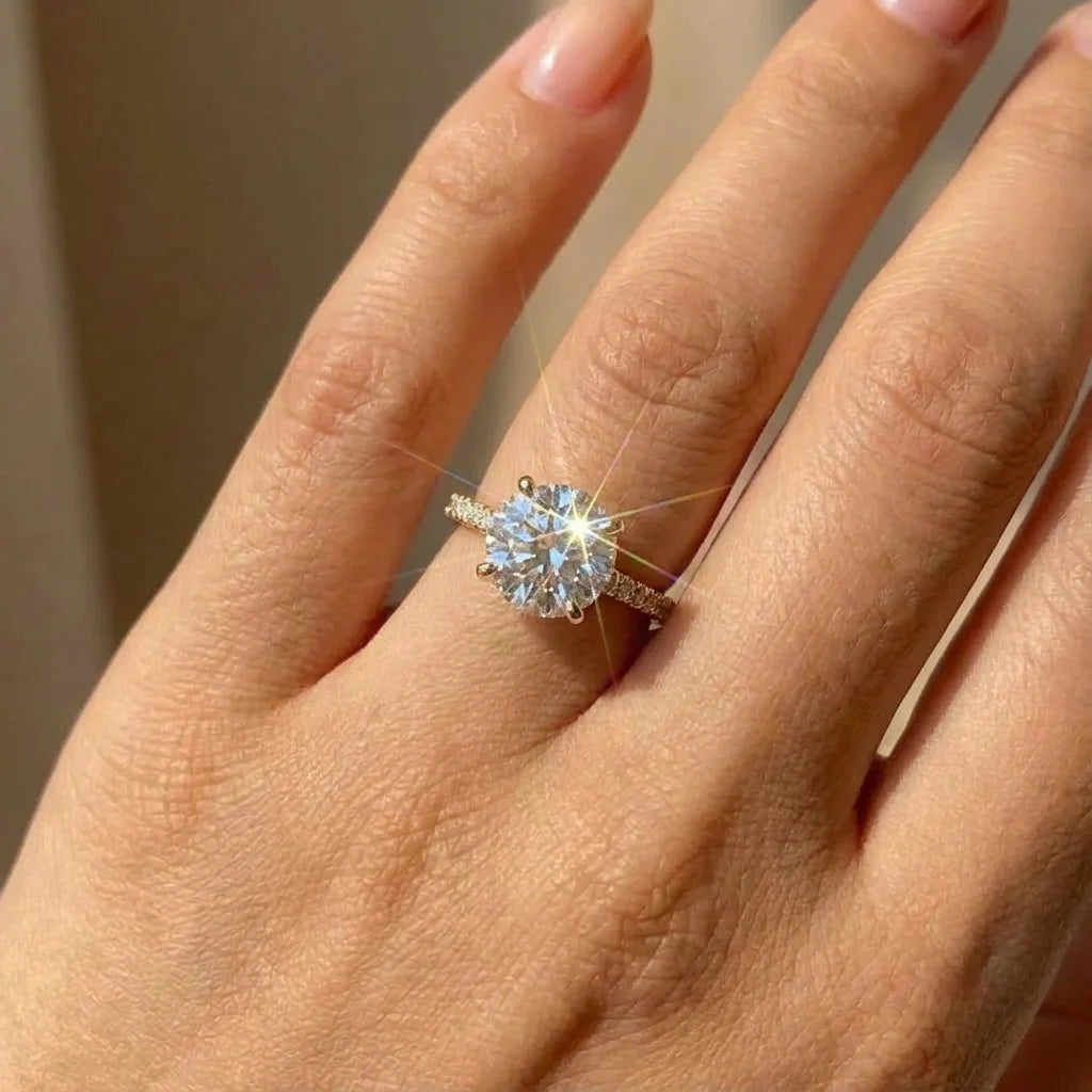 925 Sterling Silver Gorgeous Shiny Zircon Round Ring