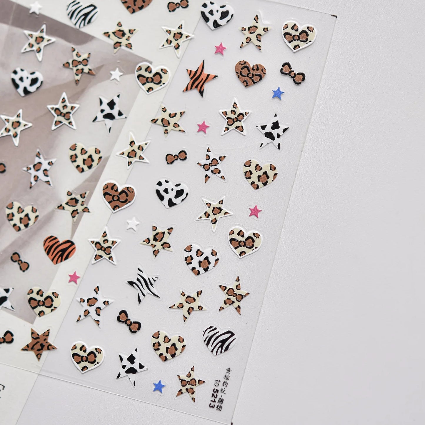 1pcs 5D Retro Leopard Print Heart-shaped Nail Art Stickers Metal Nail Sticker European and American Manicure Decorations Decals