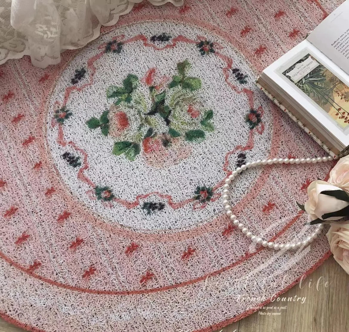 Oval Pink Rose and Cherub Mat