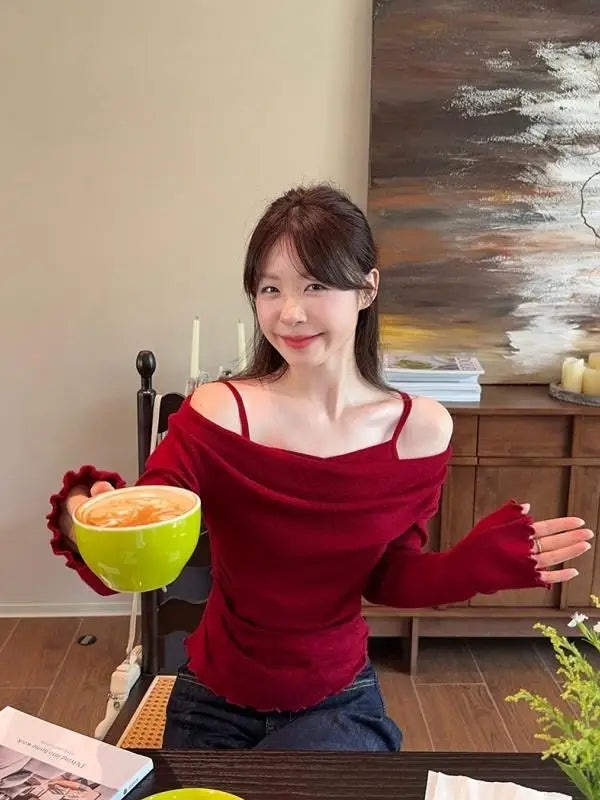 Off-Shoulder Fake Two-Piece Long Sleeve T-Shirt