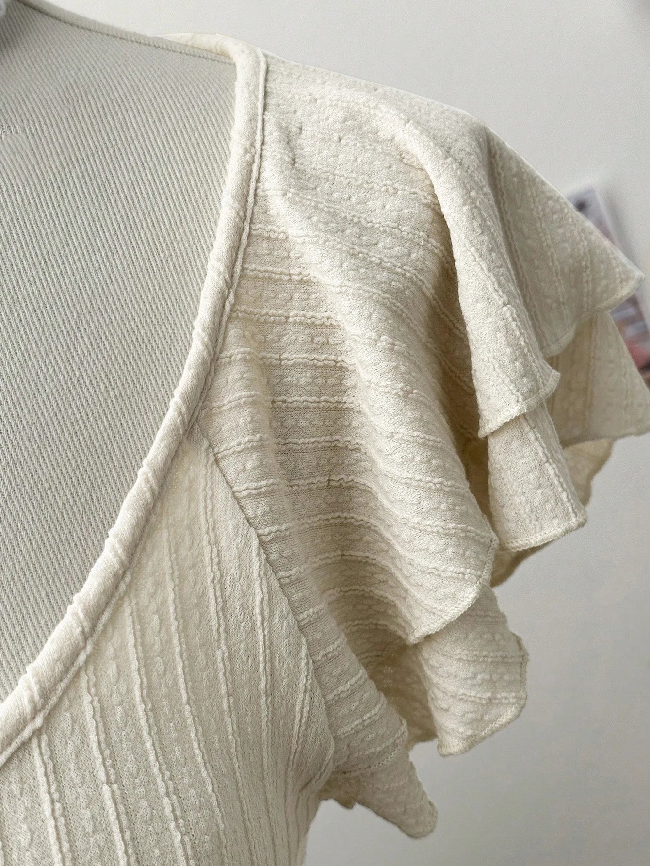 Low Neck Lace Sleeve Bow Tie Tee