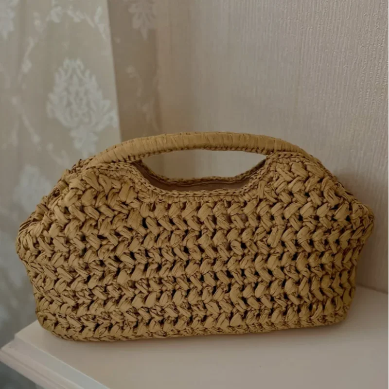 Straw Clutch