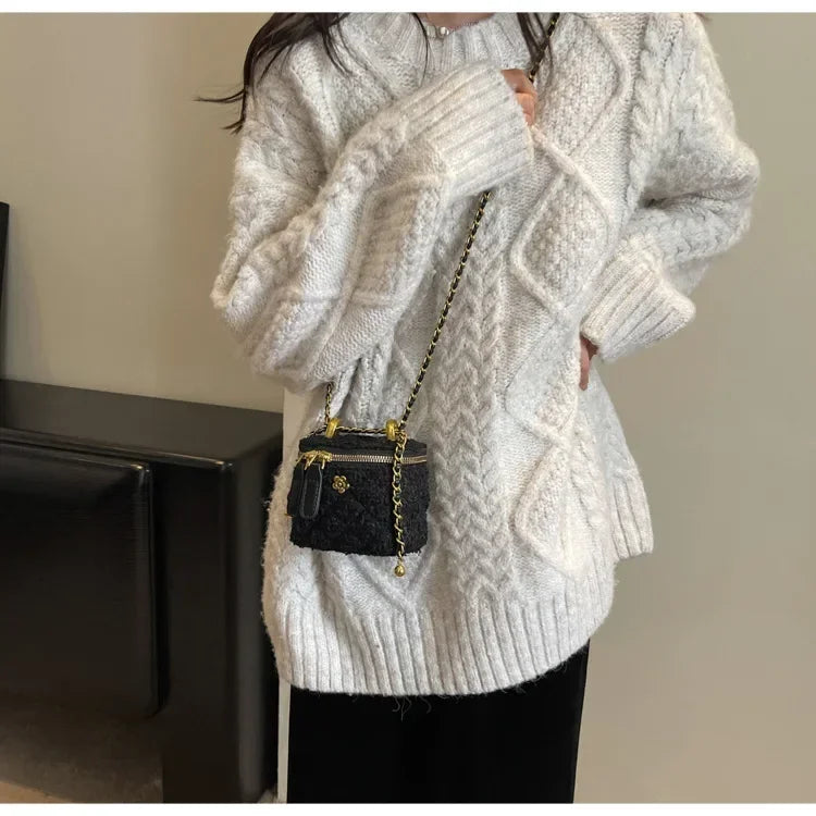 Wool Weave Knitted Crossbody Bag