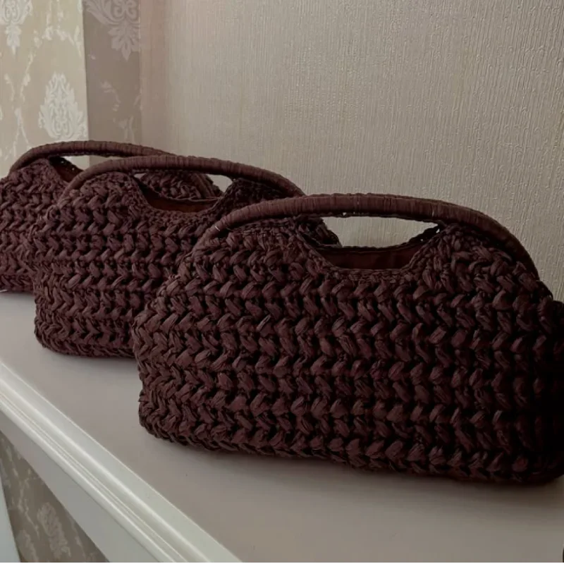 Straw Clutch