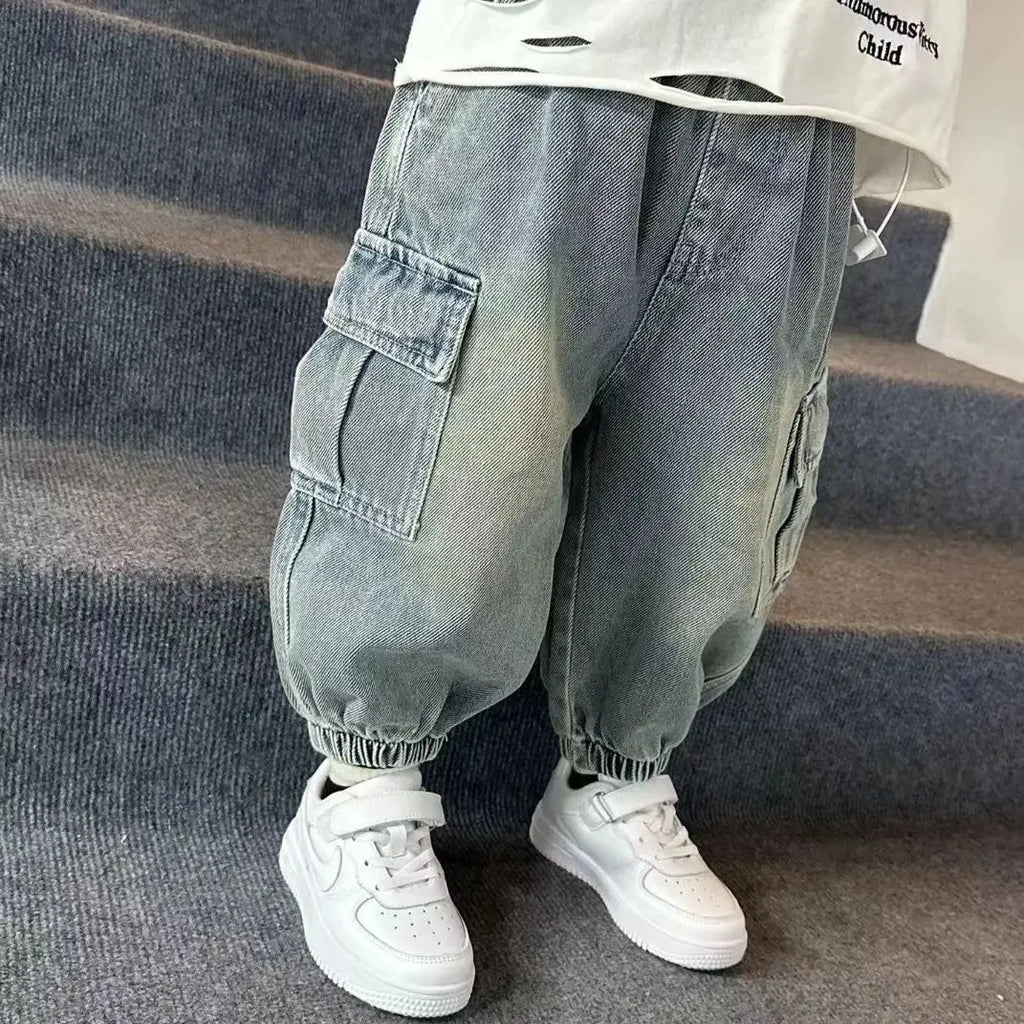 Loose Fitting Jeans