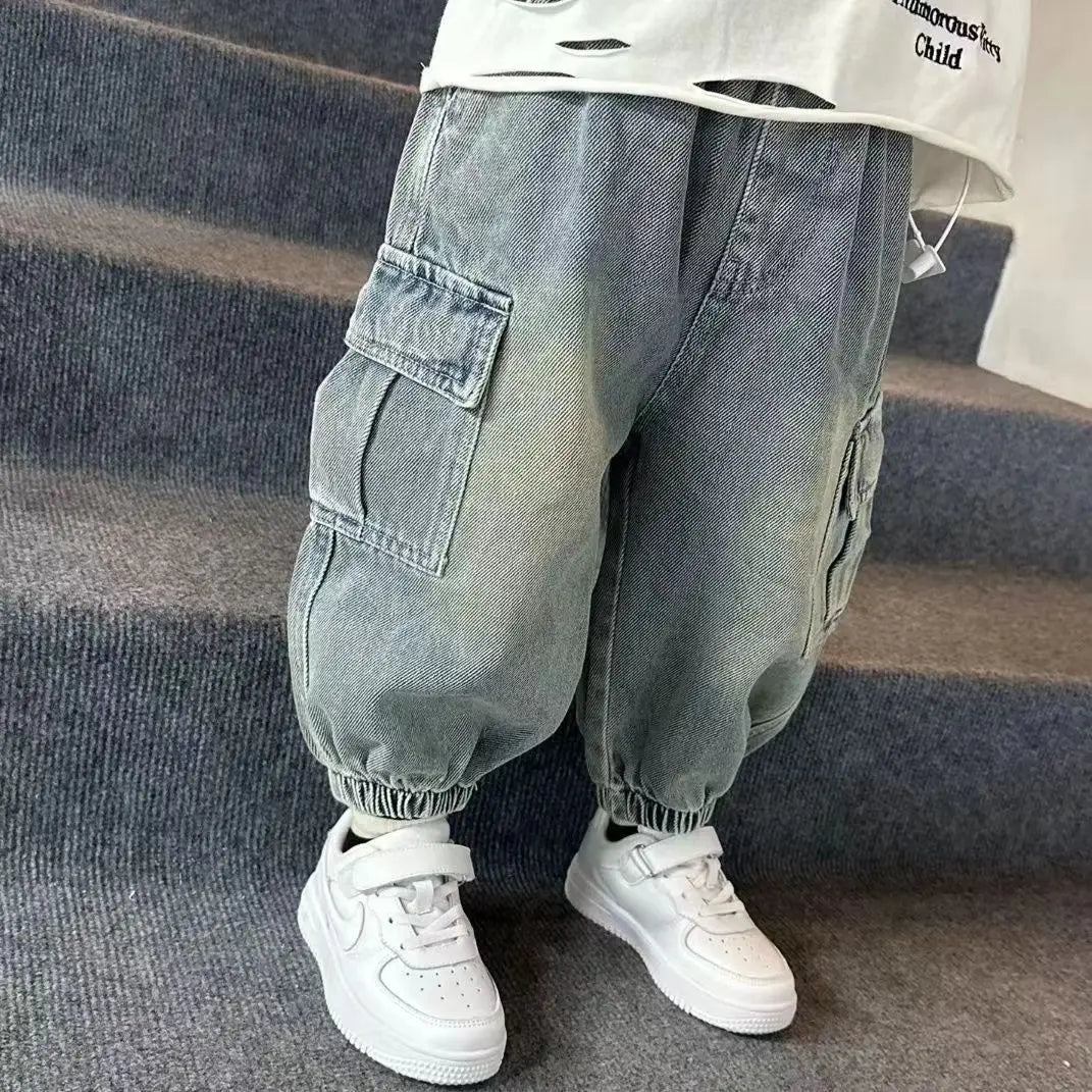 Loose Fitting Jeans