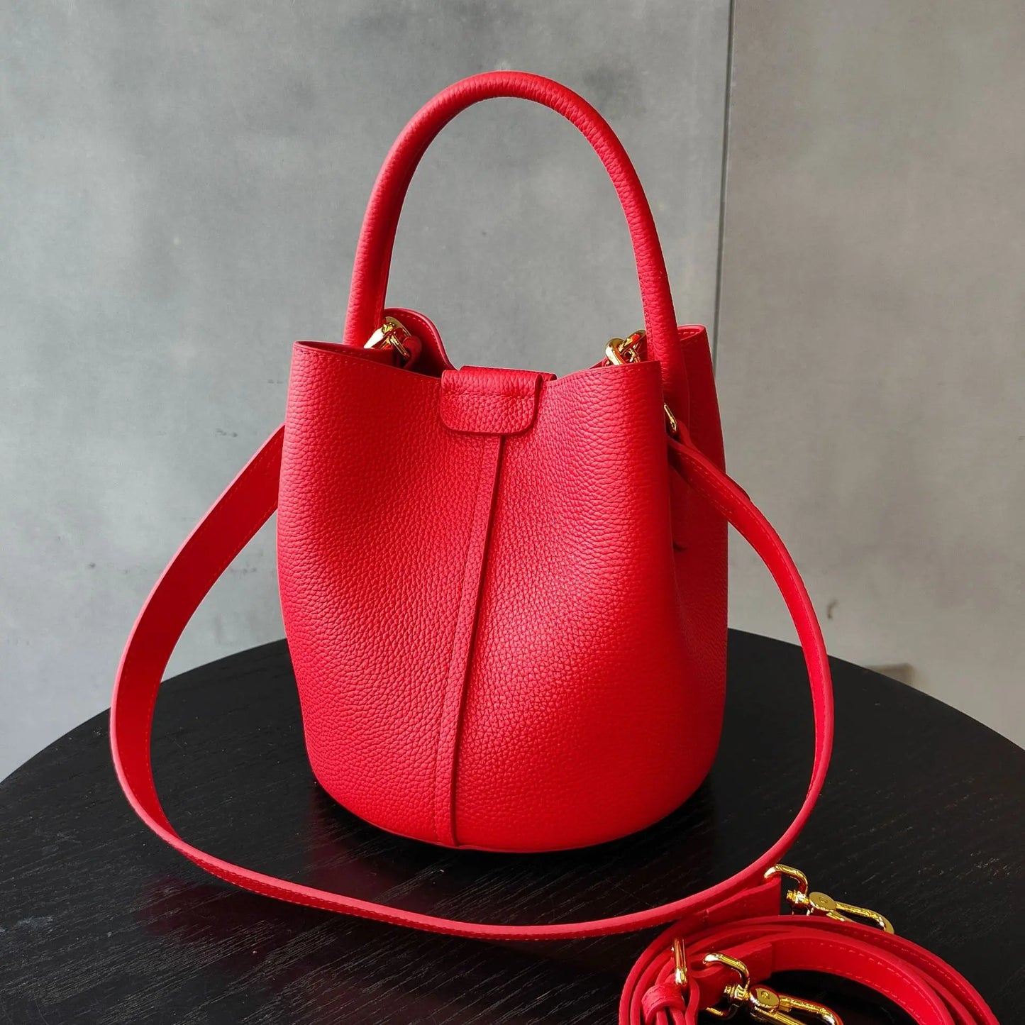 Round Bucket Tote