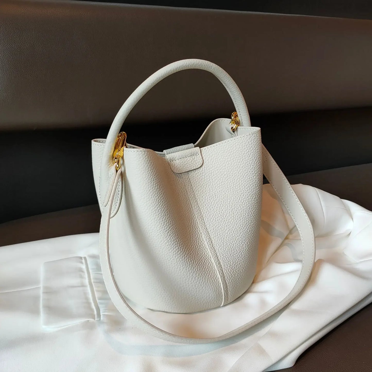 Round Bucket Tote