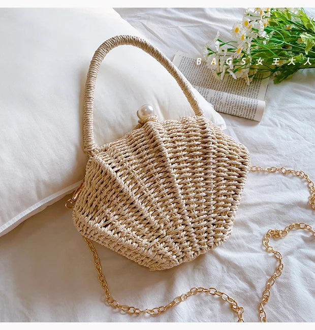 Rattan Shell Chain Messenger Bag