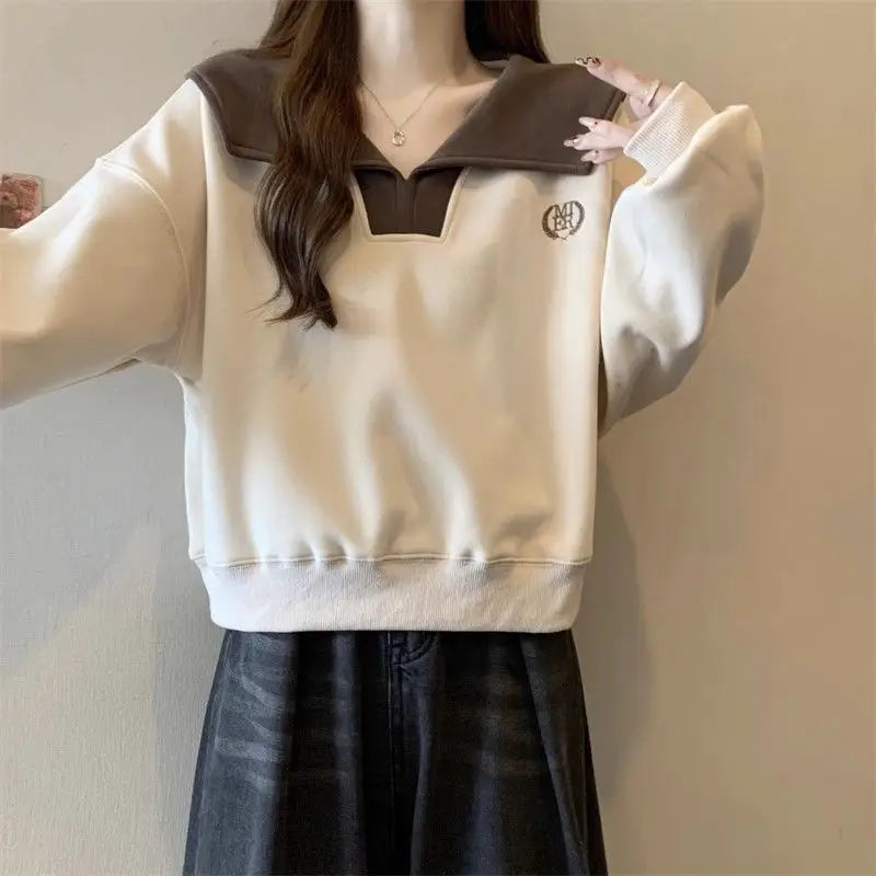 Long-Sleeved Doll Collar Contrasting Sweatshirt