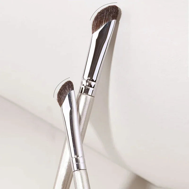 Nose Contour Brush