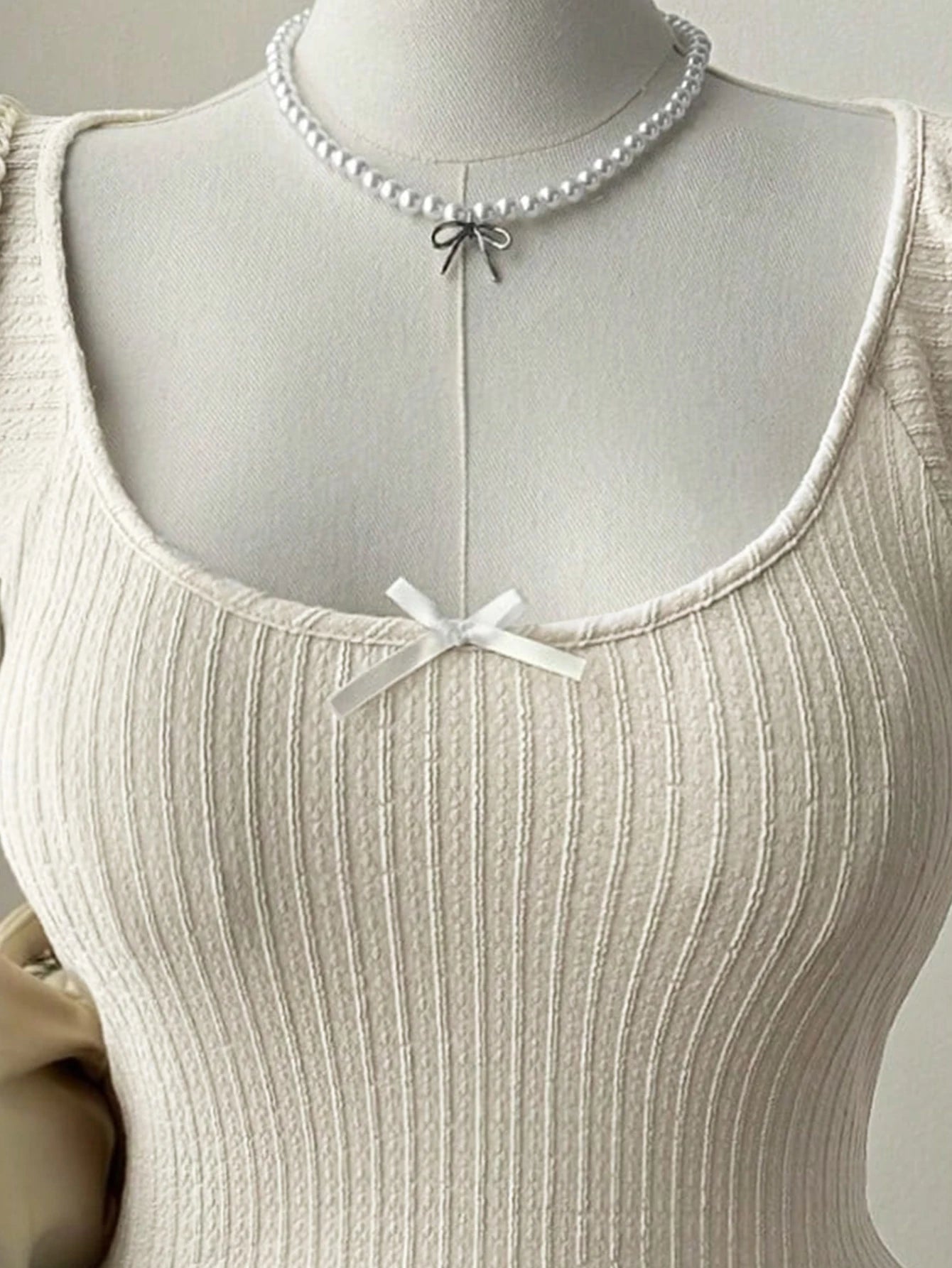 Low Neck Lace Sleeve Bow Tie Tee
