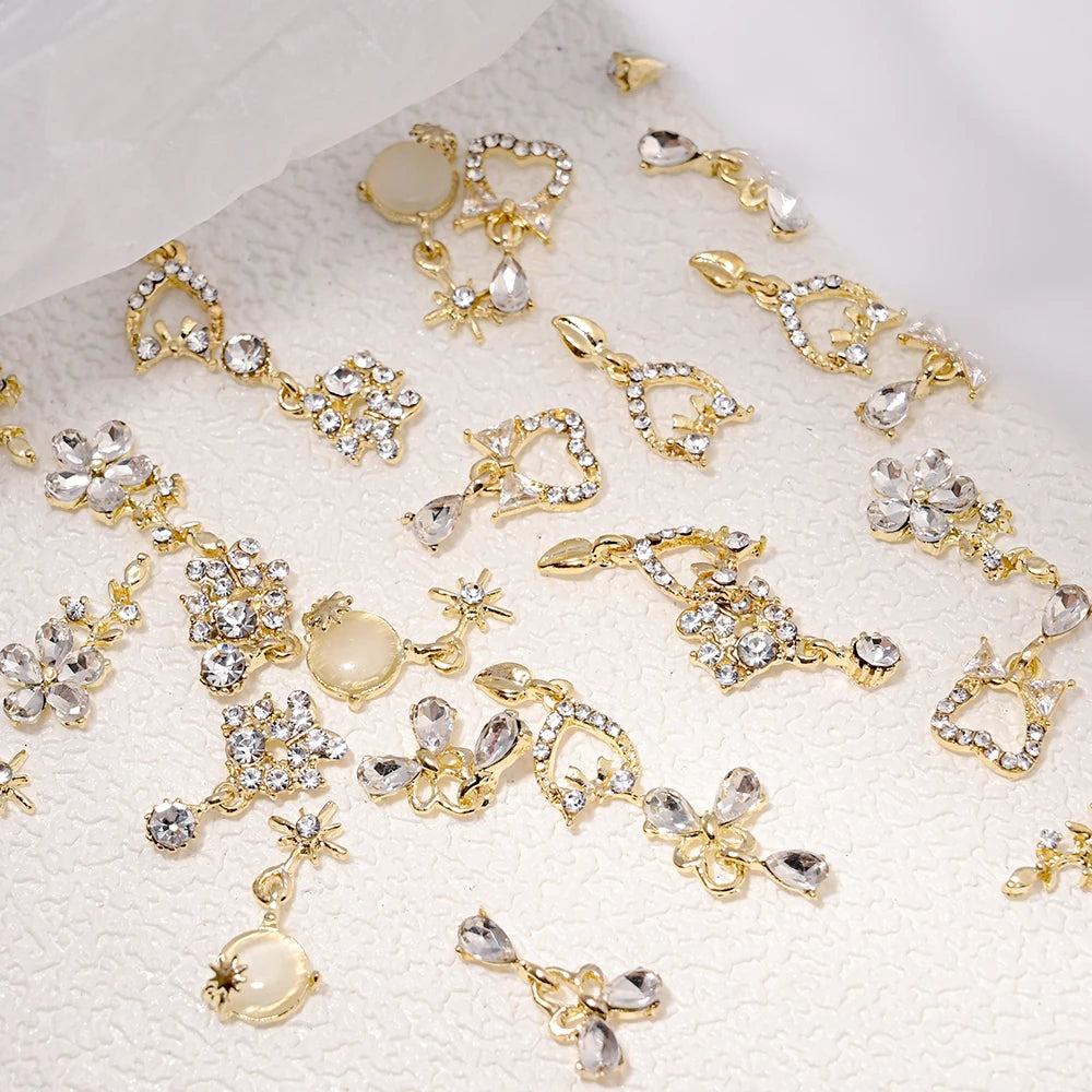 10Pcs Zircon Pendant Luxury Nail Art Charms 3D Gold Metal Nail Crystal Shinying Diamond Flowers/Butterlfy Manicure Accessories