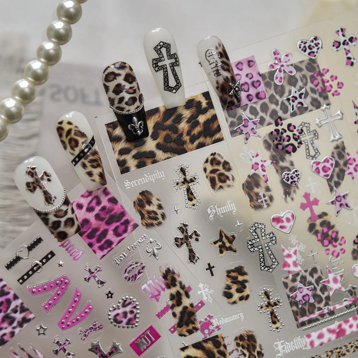 1pcs 5D Retro Leopard Print Heart-shaped Nail Art Stickers Metal Nail Sticker European and American Manicure Decorations Decals