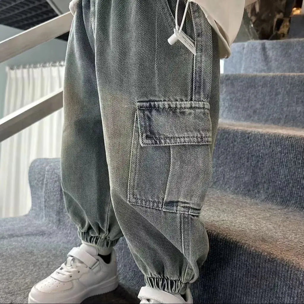 Loose Fitting Jeans