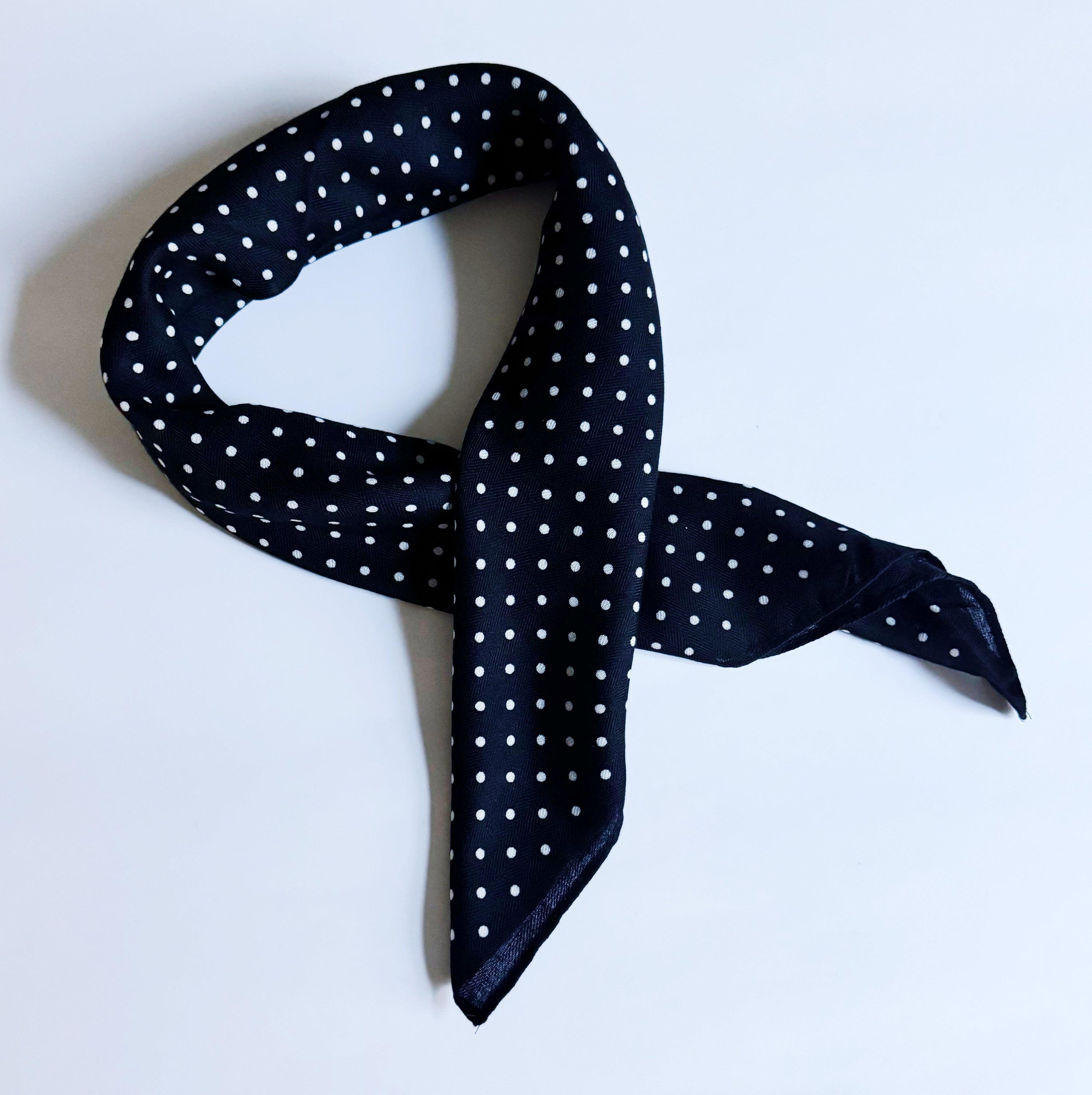 Textured Style Square Scarf – Versatile Accent for Hair, Neck & Handbags