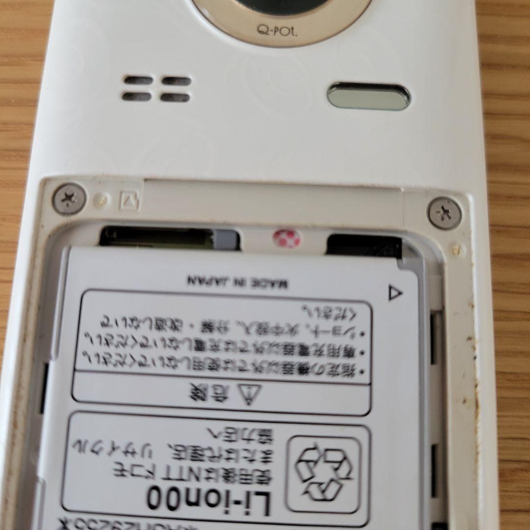 docomo × Q-pot. SH-04C feature phone  main unit Sharp Biscuit white milk Japan
