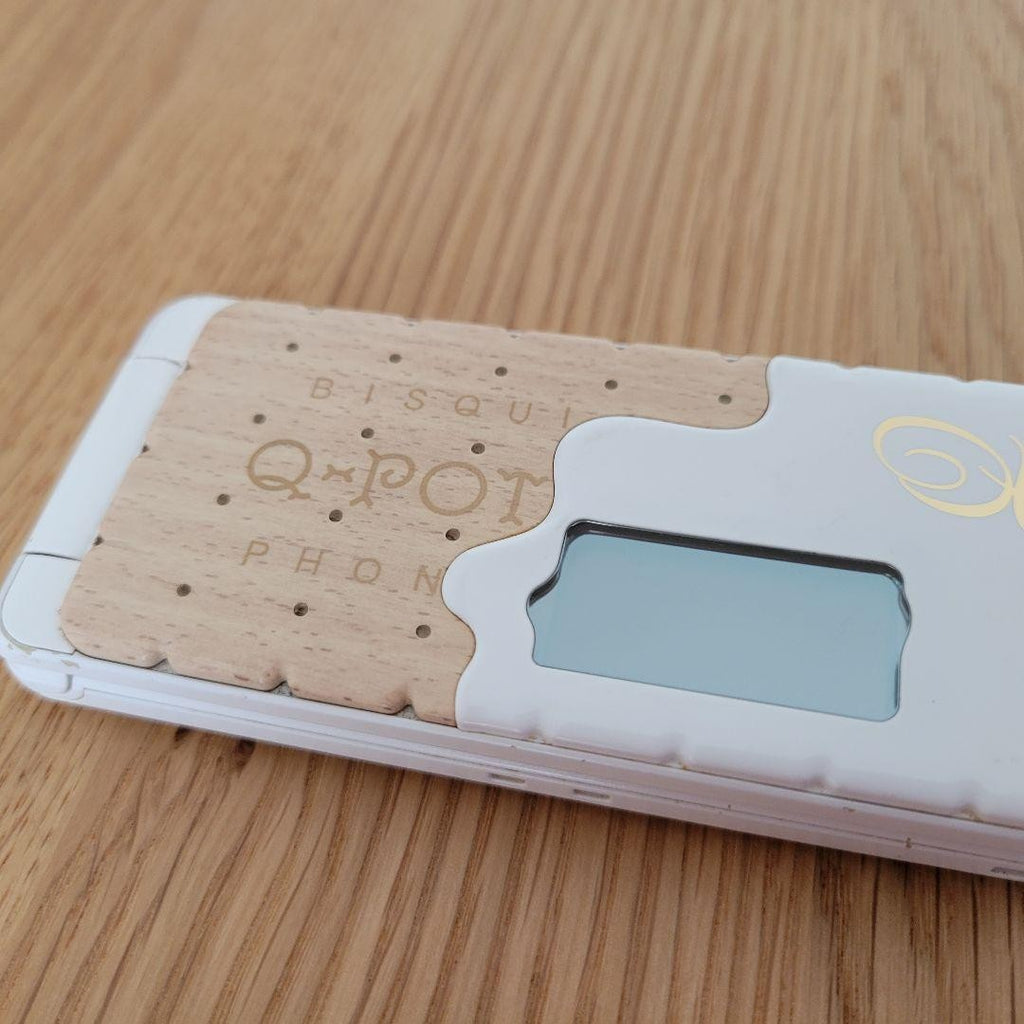 docomo × Q-pot. SH-04C feature phone  main unit Sharp Biscuit white milk Japan