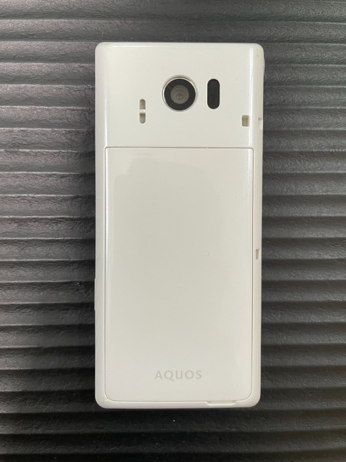 SHARP AQUOS KEITAI SH-06G Docomo Unlocked Android Flip Phone White English Japan
