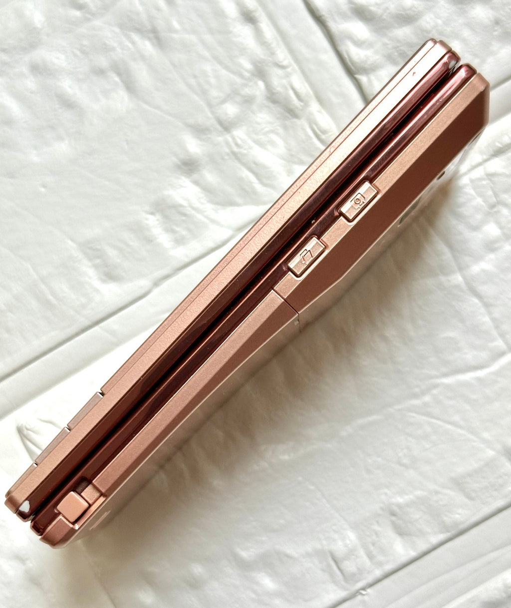 Docomo Fujitsu F-05C Pink Japanese Slide Phone Keitai Garakei Retro Mobile Phone