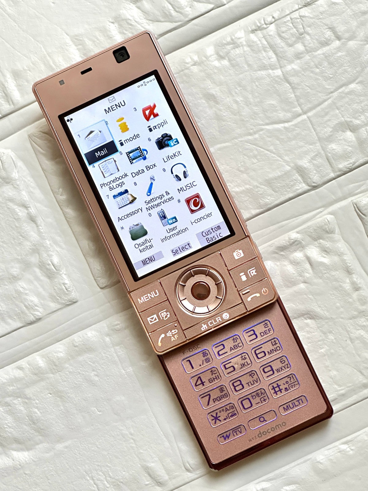 Docomo Fujitsu F-05C Pink Japanese Slide Phone Keitai Garakei Retro Mobile Phone